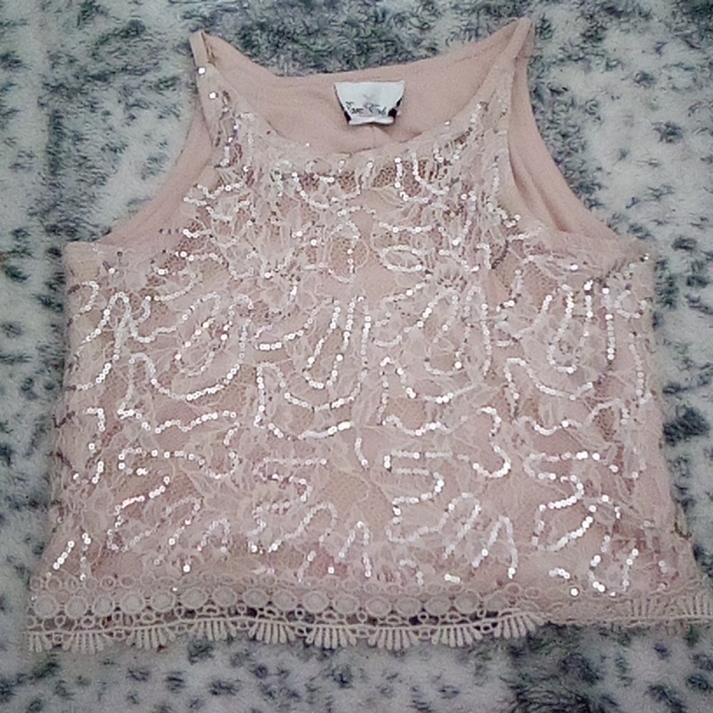 Rare edition top